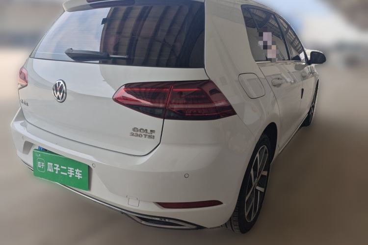 Used Volkswagen Golf 2018 230TSI Automatic Luxury Version Rear Right 45 Deg
