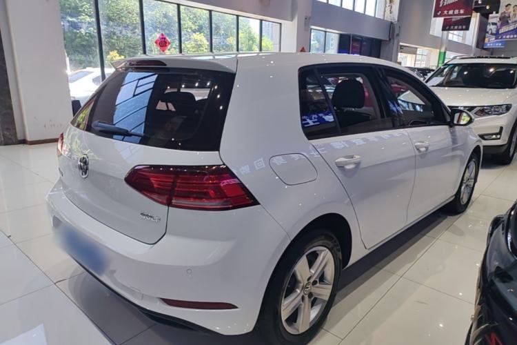 Used Volkswagen Golf 2018 1.6L Manual Fashion Edition Rear Right 45 Deg