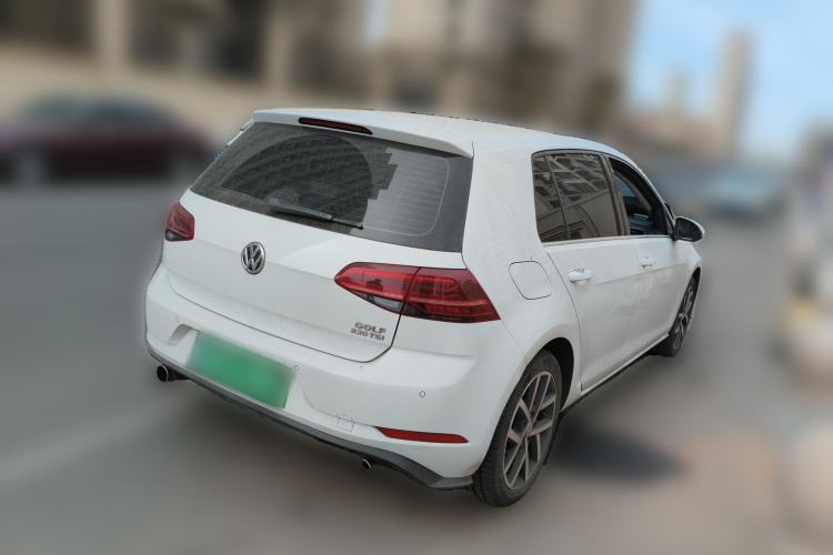 Used Volkswagen Golf 2018 230TSI Automatic Luxury Version Rear Right 45 Deg