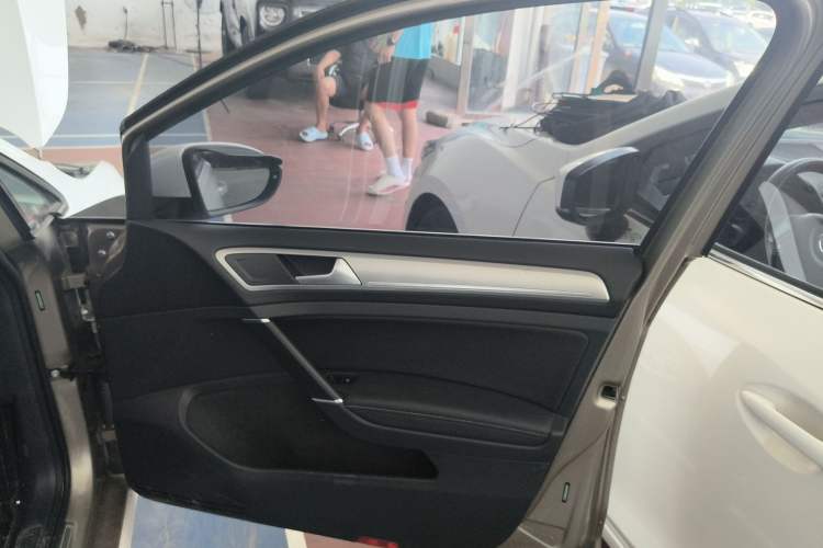 Used Volkswagen Golf 2018 1.6L Automatic Comfort Model Right Front Door Interior