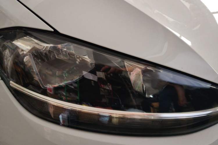 Used Volkswagen Golf 2018 230TSI Automatic Comfort Model Right Front Headlight