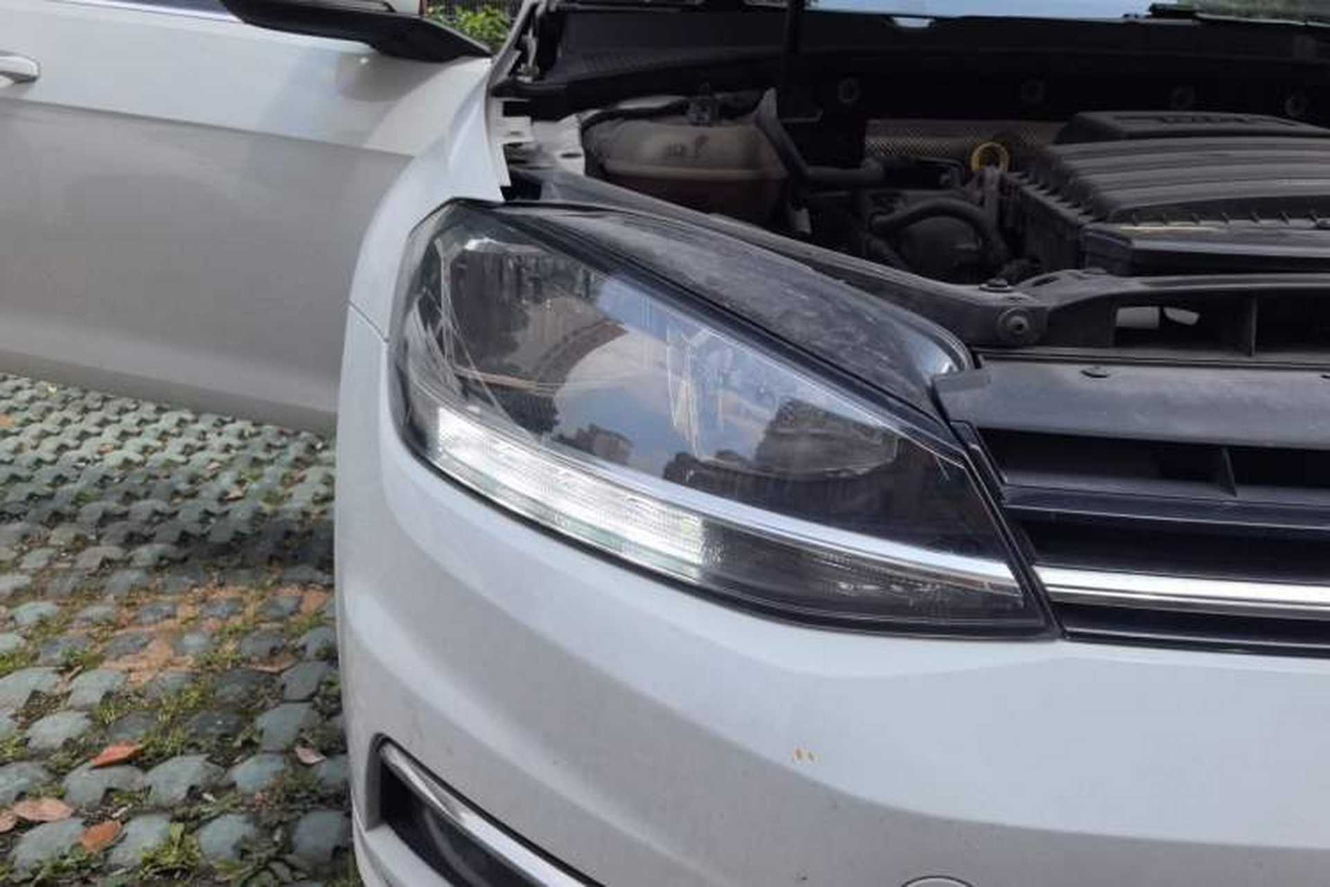 Used Volkswagen Golf 2018 1.6L Automatic Comfort Model Right Front Headlight