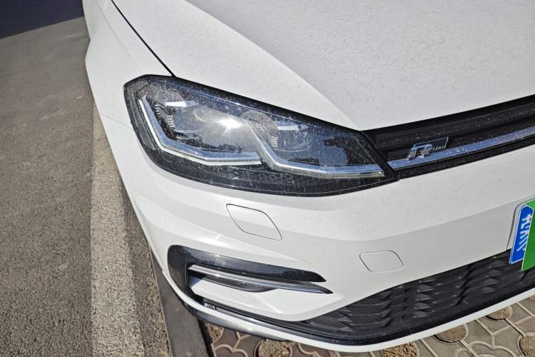 Used Volkswagen Golf 2018 280TSI Automatic R-Line Model Right Front Headlight