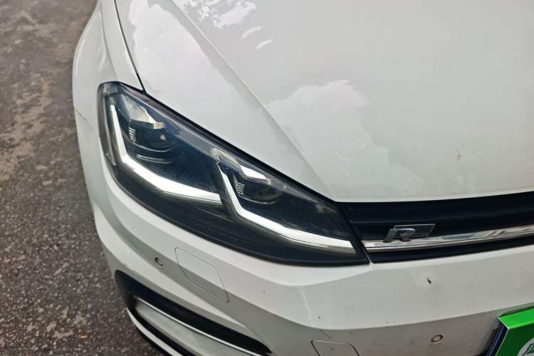 Used Volkswagen Golf 2018 280TSI Automatic R-Line Model Right Front Headlight
