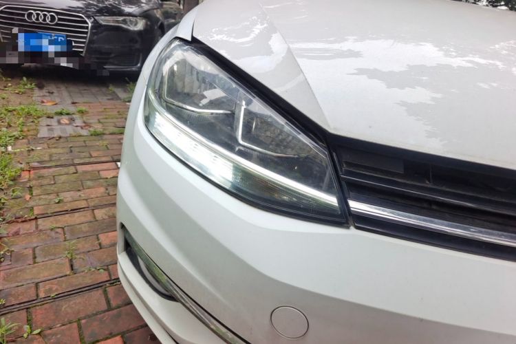 Used Volkswagen Golf 2018 230TSI Automatic Comfort Model Right Front Headlight