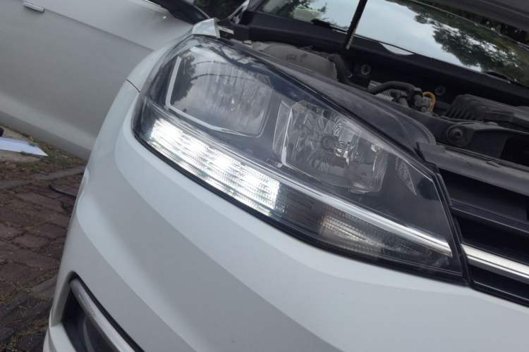 Used Volkswagen Golf 2018 230TSI Automatic Comfort Model Right Front Headlight