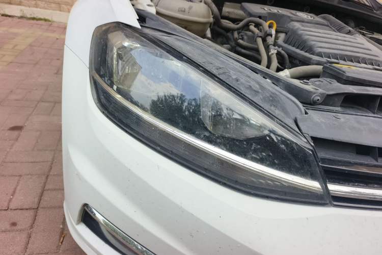 Used Volkswagen Golf 2018 230TSI Automatic Comfort Model Right Front Headlight