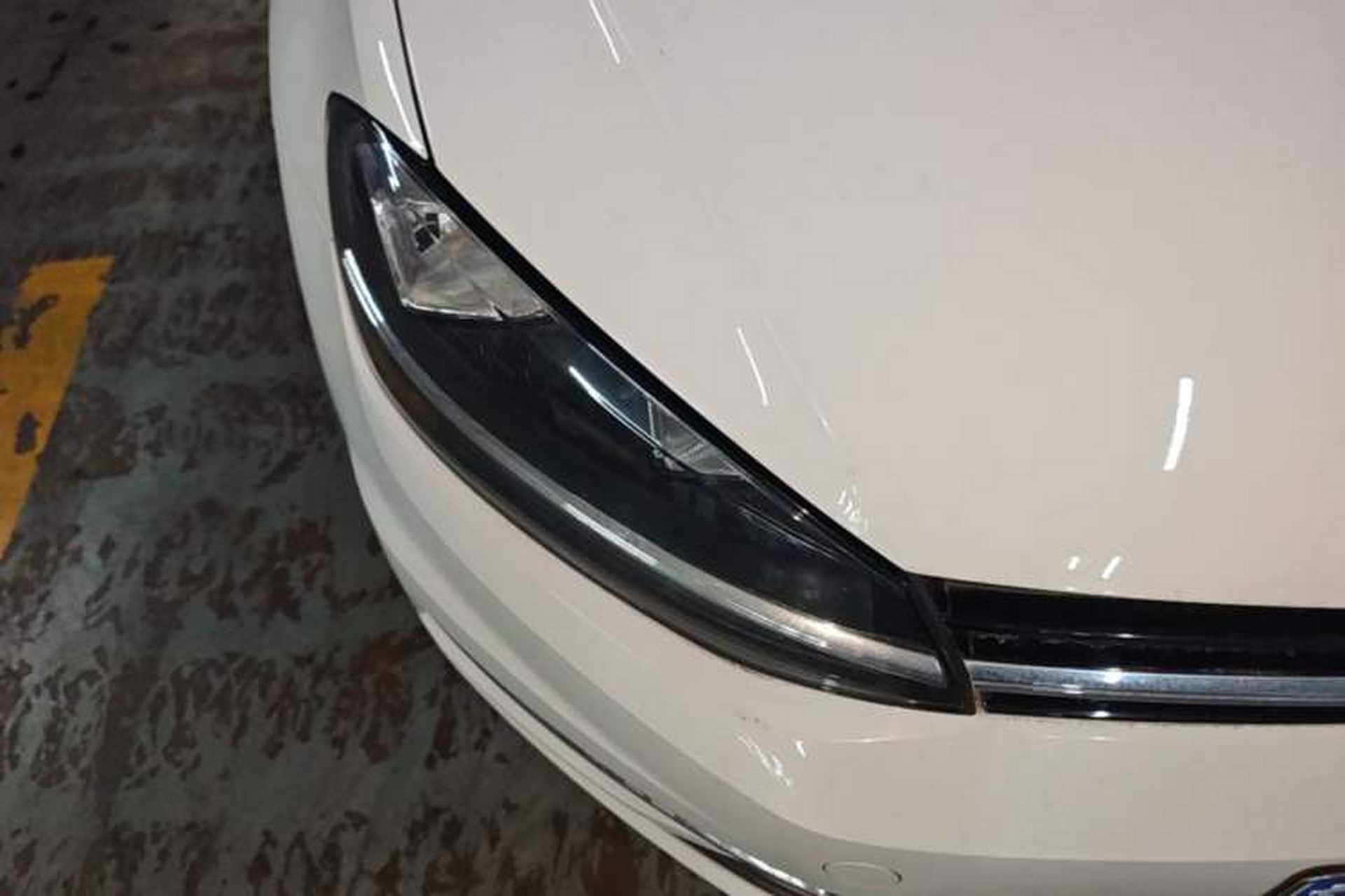 Used Volkswagen Golf 2018 1.6L Automatic Comfort Model Right Front Headlight