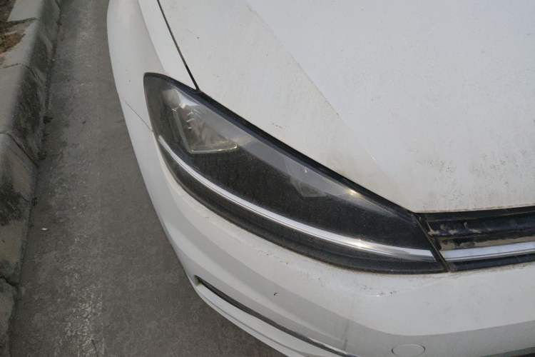 Used Volkswagen Golf 2018 1.6L Automatic Comfort Model Right Front Headlight