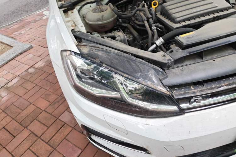 Used Volkswagen Golf 2018 280TSI Automatic R-Line Model Right Front Headlight