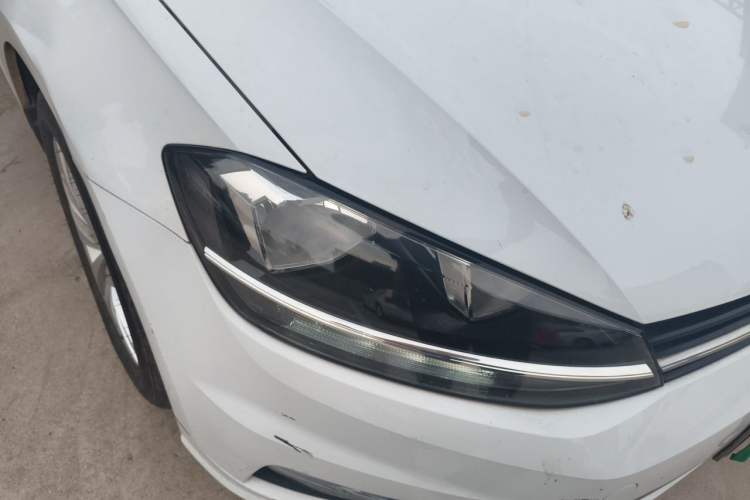 Used Volkswagen Golf 2018 1.6L Automatic Comfort Model Right Front Headlight