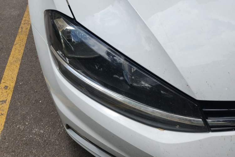 Used Volkswagen Golf 2018 230TSI Automatic Comfort Model Right Front Headlight