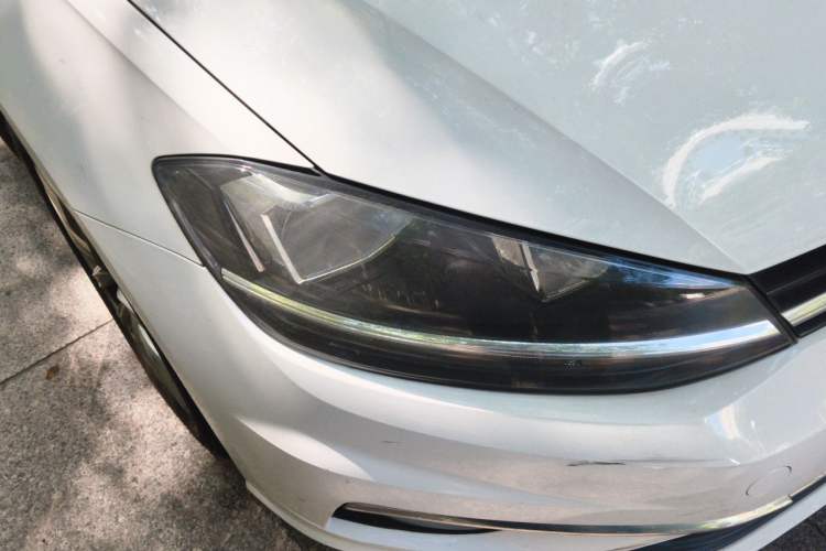 Used Volkswagen Golf 2018 230TSI Automatic Comfort Model Right Front Headlight