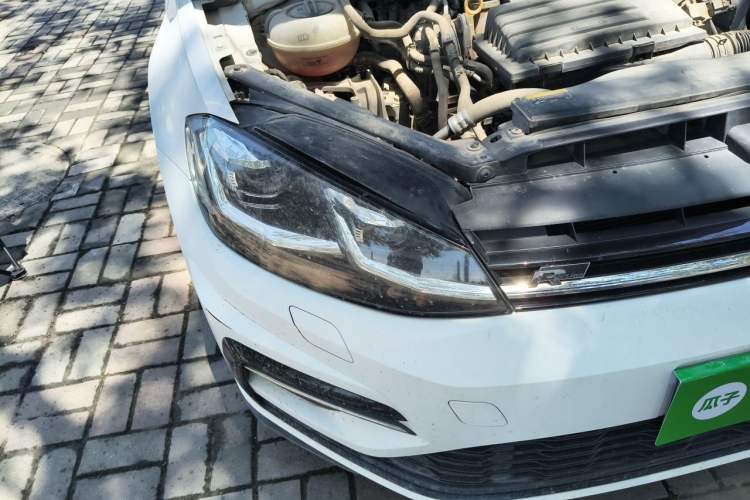 Used Volkswagen Golf 2018 280TSI Automatic R-Line Model Right Front Headlight