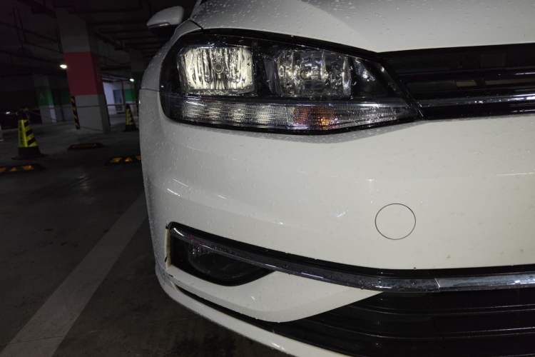 Used Volkswagen Golf 2018 230TSI Automatic Comfort Model Right Front Headlight