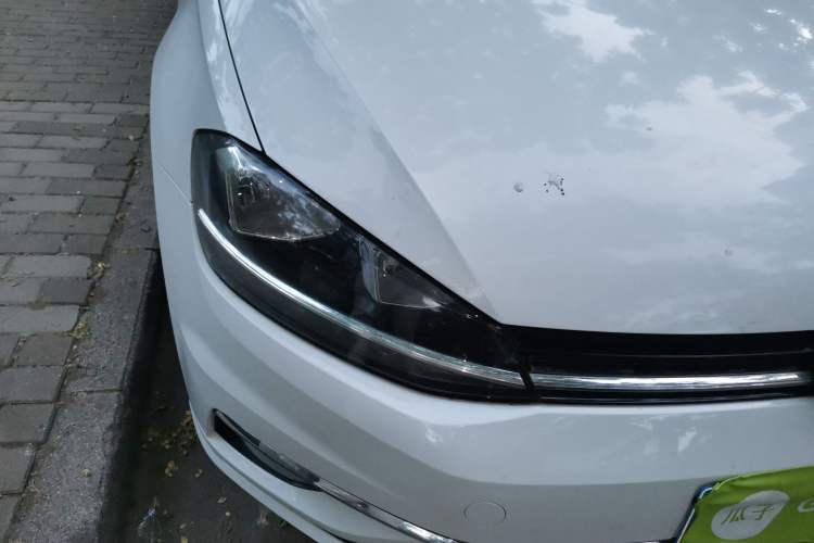 Used Volkswagen Golf 2018 230TSI Automatic Luxury Version Right Front Headlight
