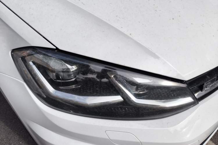 Used Volkswagen Golf 2018 280TSI Automatic R-Line Model Right Front Headlight