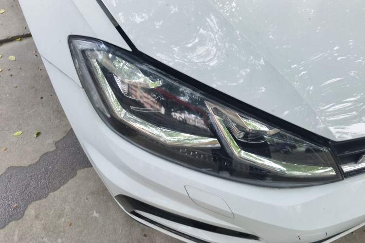 Used Volkswagen Golf 2018 280TSI Automatic R-Line Model Right Front Headlight