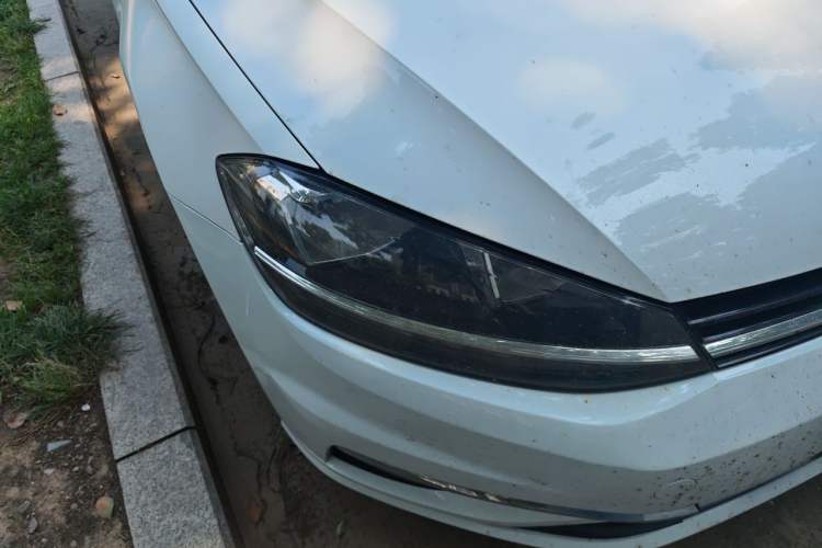 Used Volkswagen Golf 2018 230TSI Automatic Luxury Version Right Front Headlight