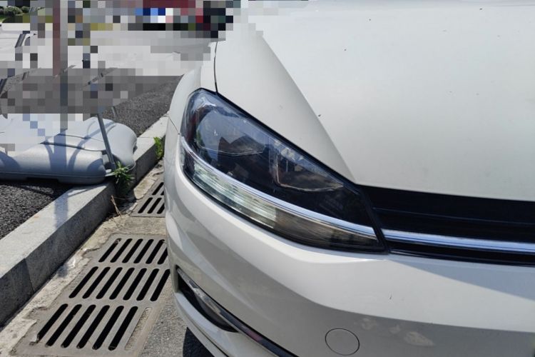 Used Volkswagen Golf 2018 230TSI Automatic Comfort Model Right Front Headlight