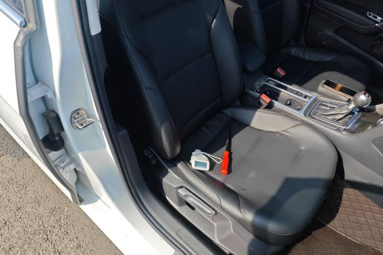 Used Volkswagen Golf 2018 230TSI Automatic Comfort Model Right Front Seat