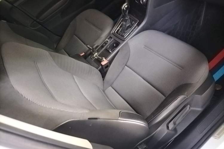 Used Volkswagen Golf 2018 1.6L Automatic Comfort Model Right Front Seat