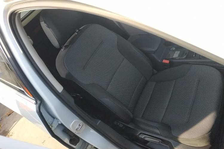 Used Volkswagen Golf 2018 230TSI Automatic Comfort Model Right Front Seat
