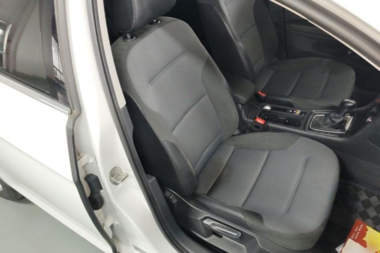 Used Volkswagen Golf 2018 1.6L Automatic Comfort Model Right Front Seat