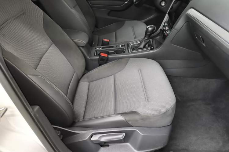 Used Volkswagen Golf 2018 1.6L Automatic Comfort Model Right Front Seat