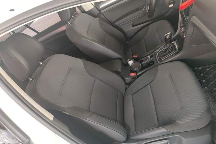 Used Volkswagen Golf 2018 230TSI Automatic Comfort Model Right Front Seat