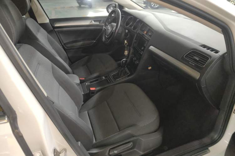 Used Volkswagen Golf 2018 230TSI Automatic Comfort Model Right Front Seat