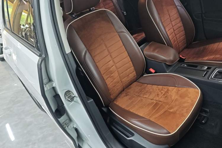 Used Volkswagen Golf 2018 1.6L Automatic Fashion Model Right Front Seat