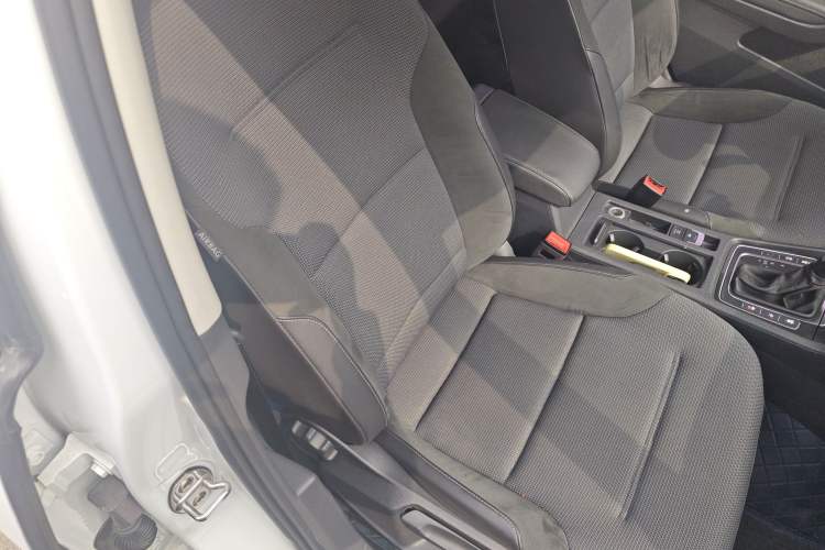 Used Volkswagen Golf 2018 1.6L Automatic Comfort Model Right Front Seat