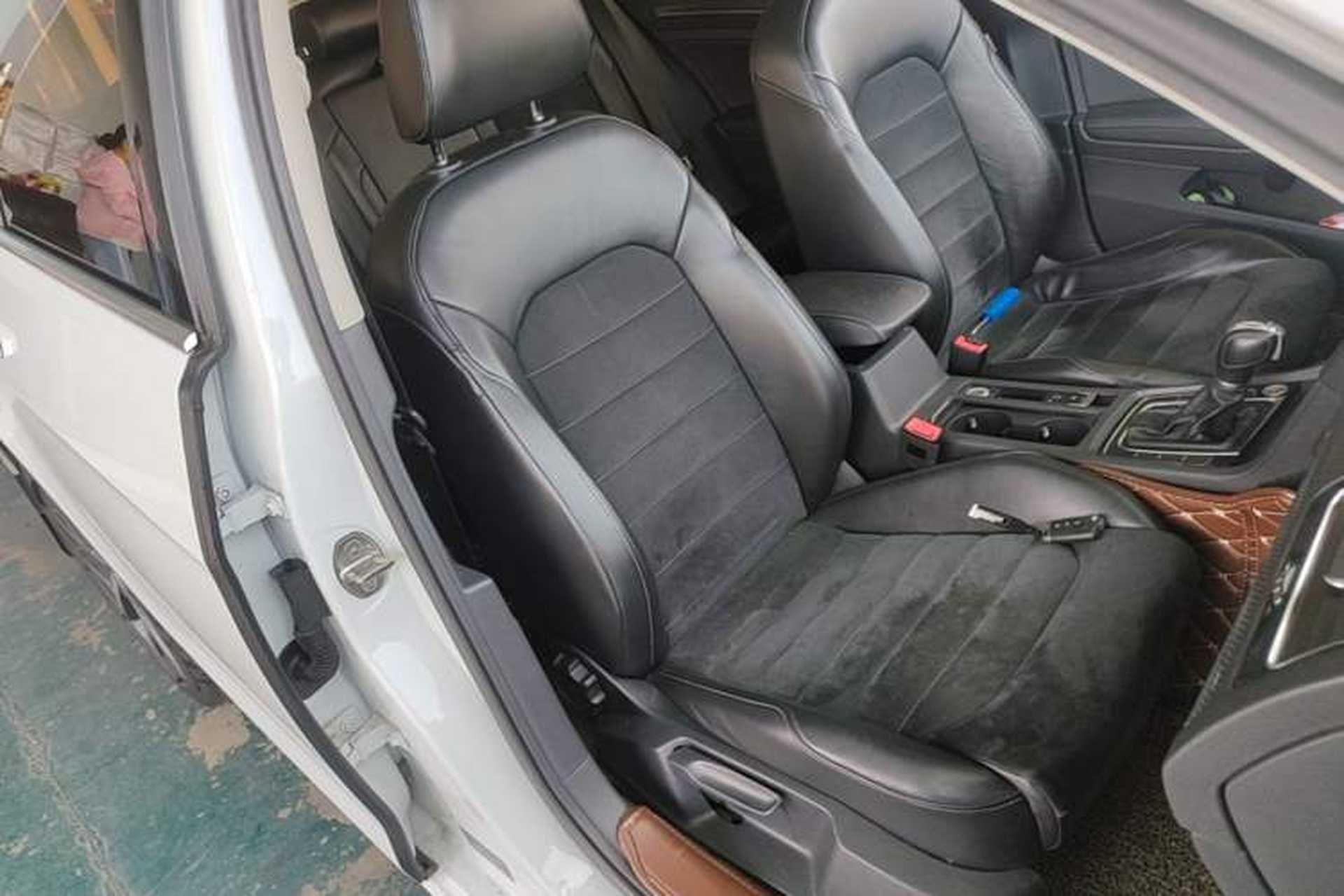 Used Volkswagen Golf 2018 230TSI Automatic Luxury Version Right Front Seat