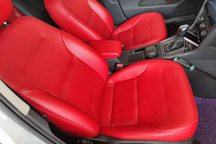 Used Volkswagen Golf 2018 230TSI Automatic Comfort Model Right Front Seat