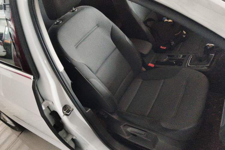 Used Volkswagen Golf 2018 1.6L Automatic Comfort Model Right Front Seat