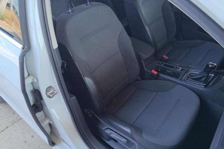 Used Volkswagen Golf 2018 230TSI Automatic Comfort Model Right Front Seat
