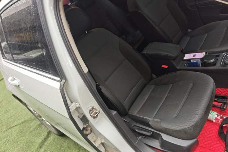 Used Volkswagen Golf 2018 230TSI Automatic Comfort Model Right Front Seat
