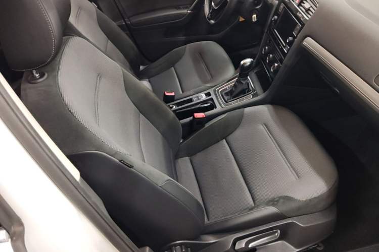 Used Volkswagen Golf 2018 1.6L Automatic Comfort Model Right Front Seat