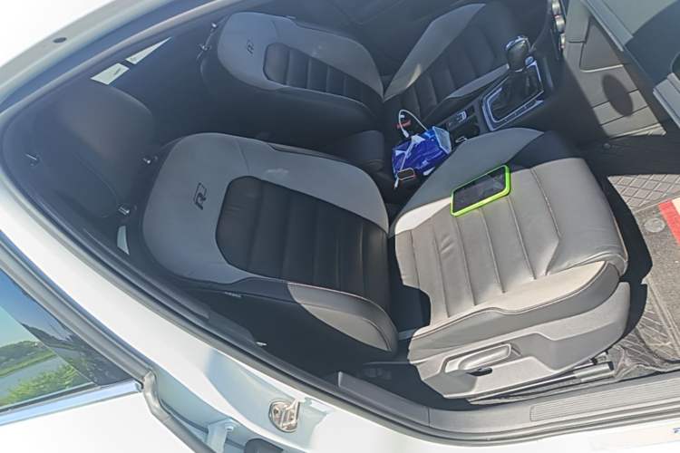 Used Volkswagen Golf 2018 280TSI Automatic R-Line Model Right Front Seat