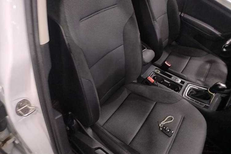 Used Volkswagen Golf 2018 230TSI Automatic Comfort Model Right Front Seat