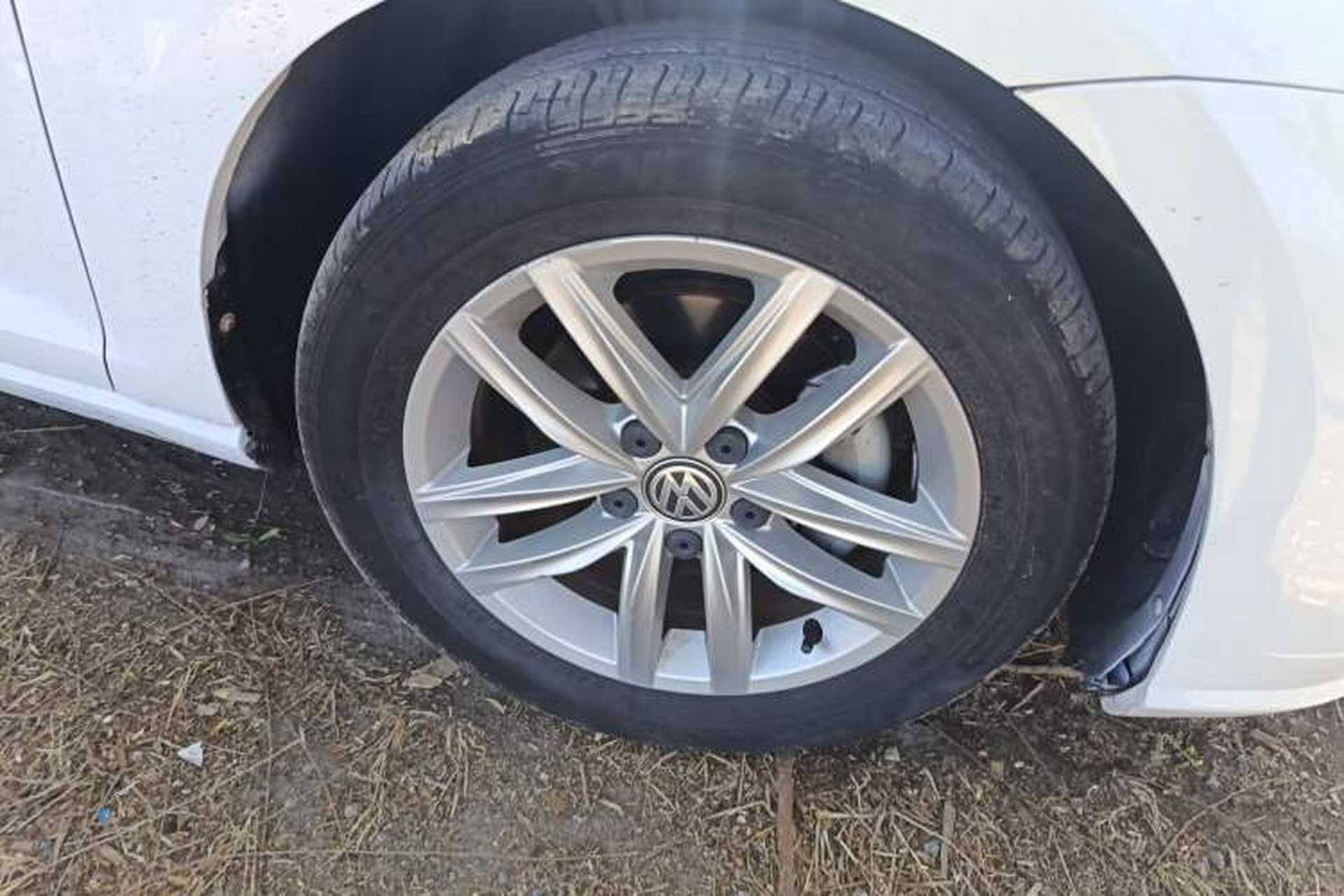 Used Volkswagen Golf 2018 230TSI Automatic Comfort Model Right Front Wheel Hub