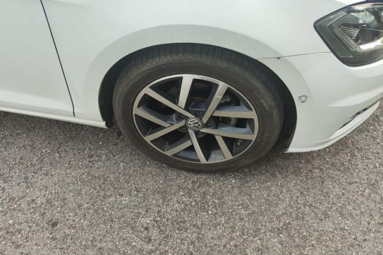 Used Volkswagen Golf 2018 280TSI Automatic Flagship Model Right Front Wheel Hub