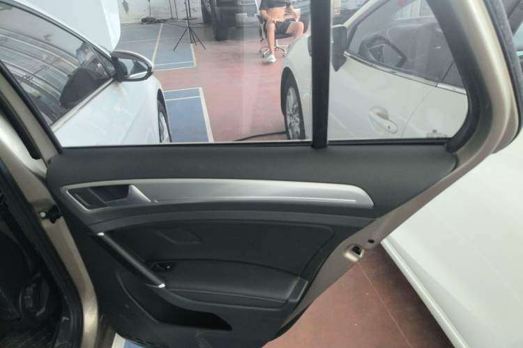 Used Volkswagen Golf 2018 1.6L Automatic Comfort Model Right Rear Door Interior