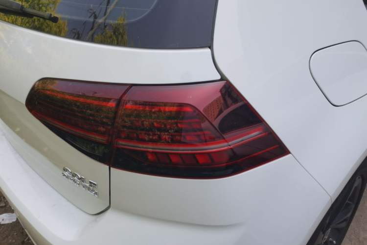 Used Volkswagen Golf 2018 230TSI Automatic Luxury Version Right Rear Taillight