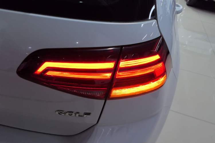 Used Volkswagen Golf 2018 1.6L Automatic Comfort Model Right Rear Taillight