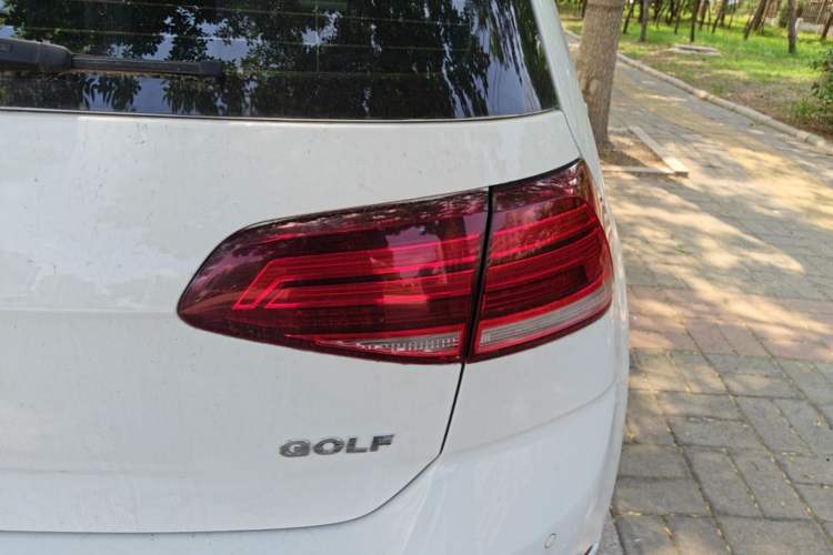 Used Volkswagen Golf 2018 1.6L Automatic Comfort Model Right Rear Taillight