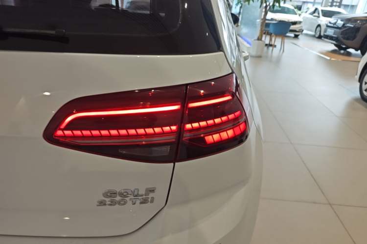 Used Volkswagen Golf 2018 230TSI Automatic Luxury Version Right Rear Taillight