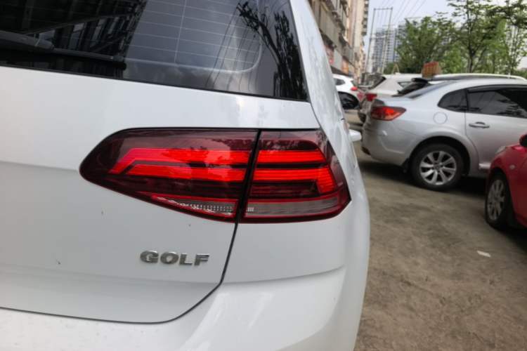 Used Volkswagen Golf 2018 1.6L Automatic Comfort Model Right Rear Taillight
