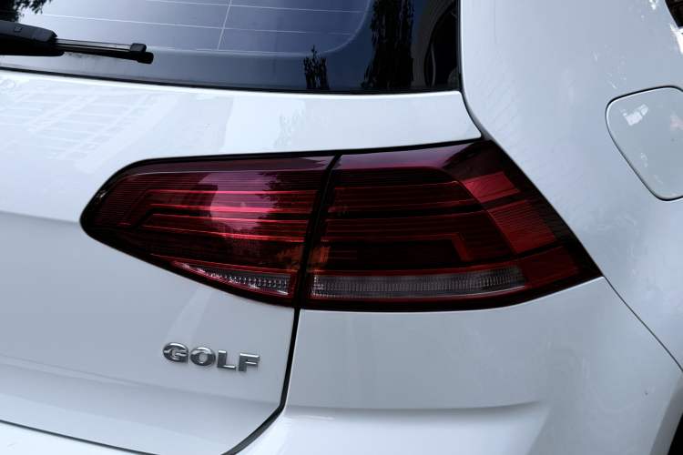 Used Volkswagen Golf 2018 1.6L Automatic Comfort Model Right Rear Taillight